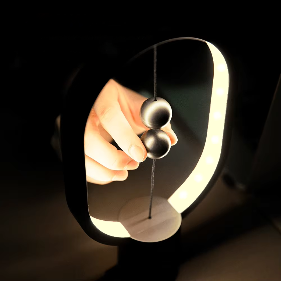 Magnet bordslampa